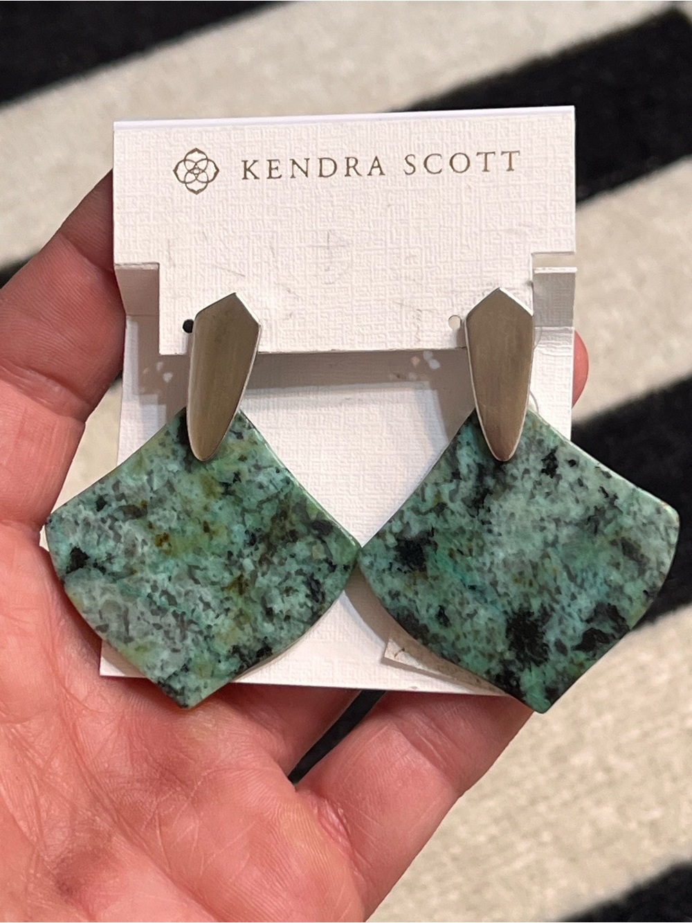 Earrings (Jewelry)